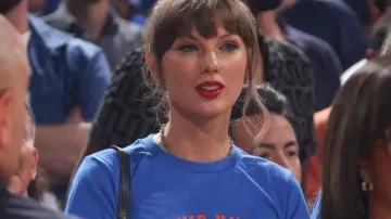 Taylor Swift Stevie Knicks Shirt Taylor Swift in Taylor Swift Supports Knicks at CELEB-PACKED Game 4 of NBA Finals