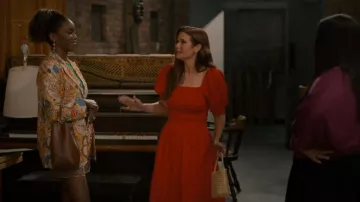 Vestido Midi de manga abullonada Madewell llevado por Maddie Townsend (JoAnna Garcia) como se ve en Sweet Magnolias (S05E07)