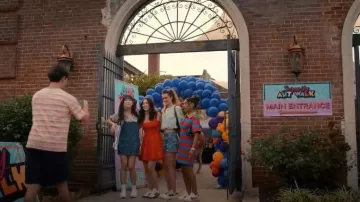 Adidas VL Court 3.0 Shoes worn by Annie Sullivan (Anneliese Judge) as seen in Sweet Magnolias (S05E09)