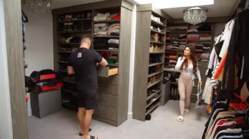 CSB Freedom Leggings worn by Jo-Ellen Tiberi as seen in The Real Housewives of Rhode Island (S01E11)