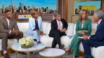 Elie Tahari Melange Slim Pant worn by Robin Roberts as seen in Good Morning America on June 15, 2026