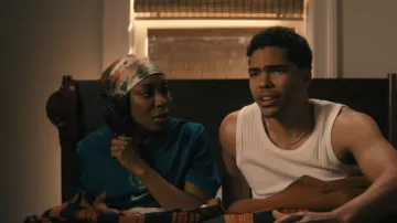 Camiseta réplica de local del Equipo Nacional Nike 2025/26 llevada por Kate Woodson (Ego Nwodim) como se ve en No apto para el trabajo (S01E07)
