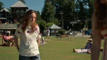 Agolde Parker Long Short  worn by Percy Fraser (Sadie Soverall) as seen in Every Year After (S01E02)