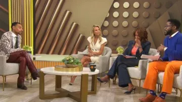 Nanette Lepore Cap Sleeve Button Down Dress worn by Elisabeth Hasselbeck as seen in CBS Mornings on  June 17, 2026