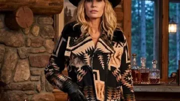 This Aviator Western Print Jacket worn by Beth Dutton (Kelly Reilly) in Dutton Ranch (S01E07)