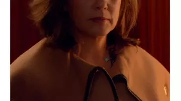 Gossip Girl S05 Margaret Colin Camello Cape Coat
