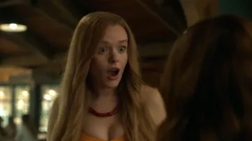 Collar de piedra Free People Soleil que lleva Delilah (Abigail Cowen) como se ve en Every Year After (S01E06)
