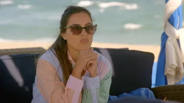 Prada PR 01VS 56 llevado por (Kelsey Swanson) como se ve en The Real Housewives of Rhode Island (S01E12)