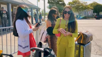 Pantalones de punto transparente Baobab Corsica de pierna ancha usados por Rosie DiMare, como se ve en The Real Housewives of Rhode Island (S01E12)