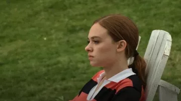 Rugby de cachemira después de junio llevado por Percy Fraser (Sadie Soverall) como se ve en Every Year After (S01E08)