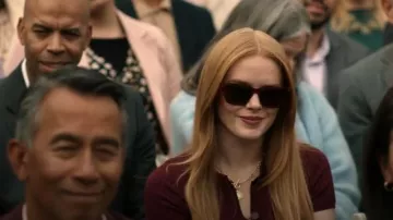 Vestido largo de manga corta de manga corta Sandro que lleva Delilah (Abigail Cowen) como se ve en Every Year After (S01E08)