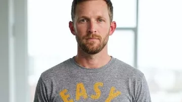 Luke Broderick The Valley S03 Camiseta con estampado de tigre (Luke Broderick) vista en The Valley (S03)