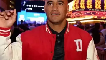 Chaqueta de San Valentín Holmes del Día de los Fans de la NRL 2026