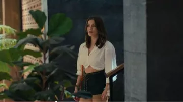 Sandro Green Drawstring-Belted Canvas Shorts worn by Sofia (Ada Molina) as seen in Oasis Resort (S01E04)