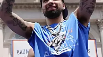 Jose Alvarado NY Knicks Championship Parade T-Shirt