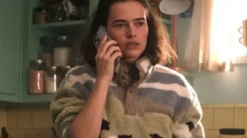 Voicemails for Isabelle Zoey Deutch Sheep Fleece Sweatshirt worn by Jill Shaw (Zoey Deutch) as seen in Voicemails for Isabelle