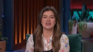 Hartford Charlot Blouse worn by Kelly Clarkson as seen in The Kelly Clarkson Show on June 22, 2026