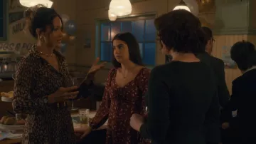 Gap Smocked Print Mini Dress worn by Alice Dhawan (Sadie Laflamme-Snow) as seen in The Way Home (S04E08)