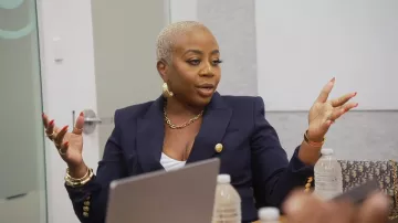 Tory Burch Gemini Link Necklace Gemini Link Necklace worn by (Pinky Cole) as seen in The Real Housewives of Atlanta (S17E10)
