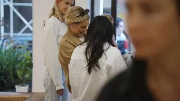 Otra Eyewear Gina Oval Sunglasses worn by Lindsay Hubbard as seen in In the City (S01E05)