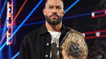 Monday Night RAW 2026 Roman Reigns Jacket Black Jacket en Seth Rollins se enfrentará a Roman Reigns en SummerSlam: Resumen de Raw, 29 de junio de 2026