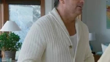 Un castillo propio 2026 Brennan Elliott White Cardigan