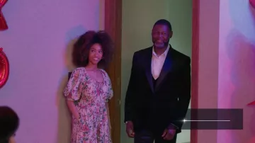 Vestido de manga abullonada de Anthropologie Somerset llevado por la Dra. Antoinette Liles visto en Belle Collective (S08E02)