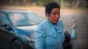 Akira Miss Blusa vaquera de manga larga independiente usada por Latrice Rogers vista en Belle Collective (S08E02)