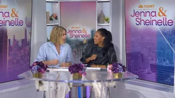 Ayr The Tate Top llevada por Jenna Bush Hager vista en Today with Jenna & Sheinelle el 26 de junio de 2026