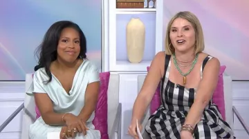 Collar colgante semiprecioso Baublebar Sun Drift llevado por Jenna Bush Hager, visto en Today with Jenna & Sheinelle el 29 de junio de 2026