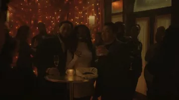 Vestido Mini Blanco Crema Chloé llevado por Kiesha Williams (Birgundi Baker) visto en The Chi (S08E06)