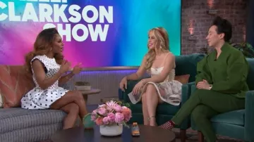 Mini vestido Zimmermann con corsé floral usado por Tara Lipinski, visto en The Kelly Clarkson Show el 29 de junio de 2026