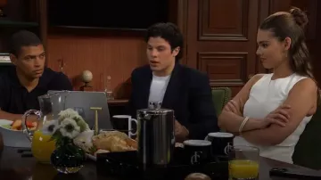 Vestido plisado Cinq a Sept Reena que lleva Electra Forrester (Laneya Grace) como se ve en The Bold and the Beautiful (S39E200)