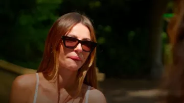Gafas de sol Saint Laurent Black Cat Eye usadas por Misse Beqiri vistas en Ladies of London (S04E06)