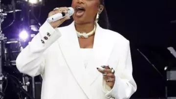 Ceremonia de dedicación del Centro Presidencial Jennifer Hudson Blazer blanco