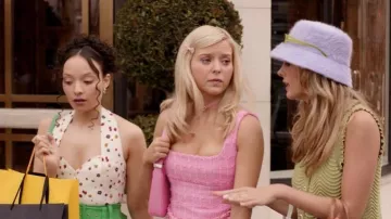 Urban Outfitters Cassie Fuzzy Bucket Hat worn by Jessica Belkin as seen in Elle (S01E01)