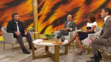 Vestido de crepe de guijarros elásticos de Narciso Rodriguez llevado por Gayle King en CBS Mornings el 22 de junio de 2026