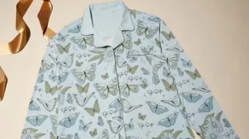 Camisa de pijama mariposa homónimo