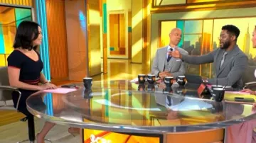 Vestido Sandro Fit-and-flare de punto elástico llevado por Jo Ling Kent visto en CBS Mornings el 30 de junio de 2026