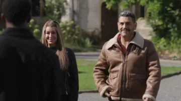 Chaqueta de cuero de cuero de oveja para hombre Furniq UK usada por Sarper Guven vista en 90 Day: The Last Resort (S03E01)