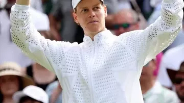 Campeonato de Jannik Sinner Wimbledon 2026 Chaqueta de Jannik Sinner en Jannik Sinner ¡regresa a la pista central! ???????? | Huelga total | Wimbledon 2026