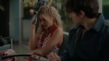 Vaqueros de moda punkdiy Cinturones usados por Elle Woods (Lexi Minetree) como se ve en Elle (S01E02)