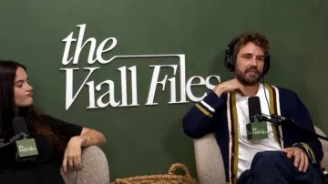 Cárdigan bordado Marni a rayas llevado por Nick Viall, visto en Today el 2 de julio de 2026