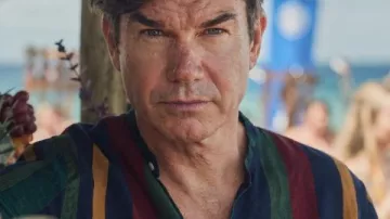 Summer’s Last Resort 2026 Jerry O’Connell Striped Shirt worn by Glenn (Jerry O'Connell) as seen in Summer's Last Resort