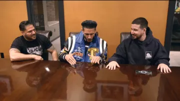 Sweat à capuche Rhude Moonlight porté par comme vu dans Jersey Shore : Vacances en famille