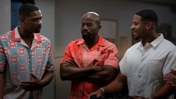 Chemise à manches courtes Allsaints Tijuana portée par Tony (Guyviaud Joseph) telle que vue dans Zatima de Tyler Perry (S04E17)