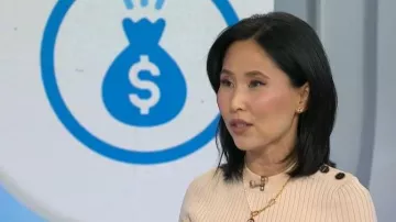 Pandora Me Hearts Medallion Charm worn by Vicky Nguyen as seen in Today on July 6, 2026
