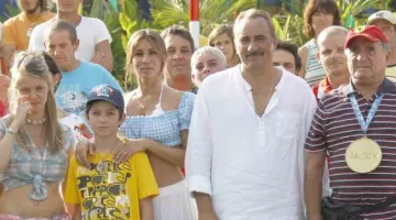 le top vichy de So­phie Ga­ti­neau (Ma­thilde Sei­gner) dans Cam­ping 2