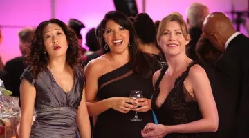 Meredith Grey (Ellen Pompeo) Vestido Gucci de Grey's Anatomy S10E4