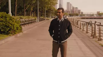 The jacket teddy black of Dev Shah (Aziz Ansari) in " Master of None